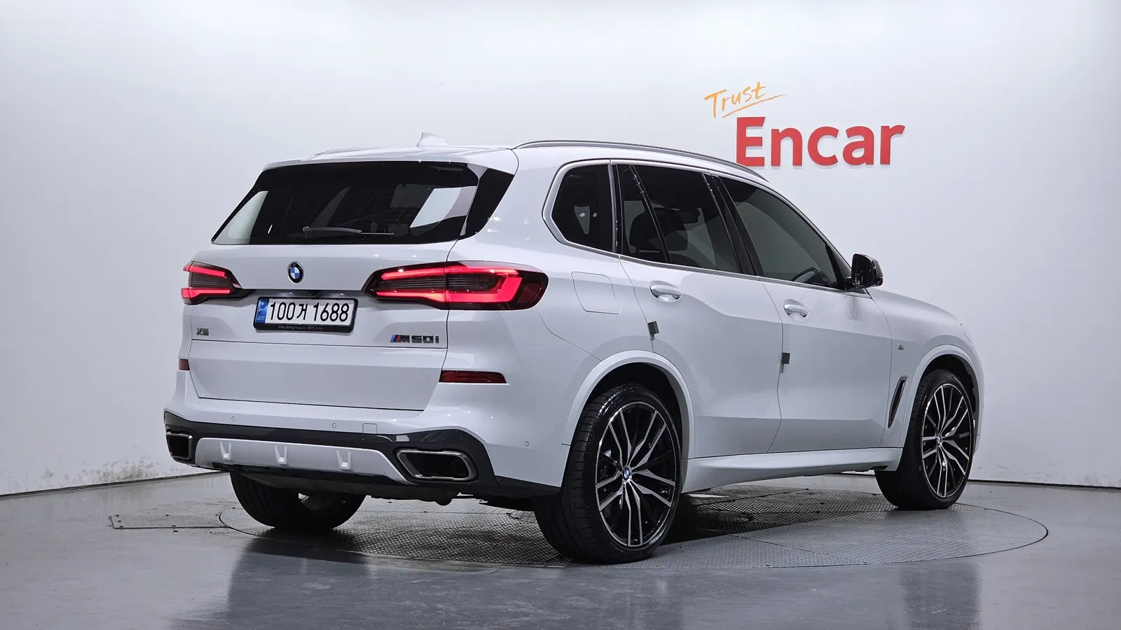 BMW X5 (G05) M50i 2022 — photo 1 sur 31