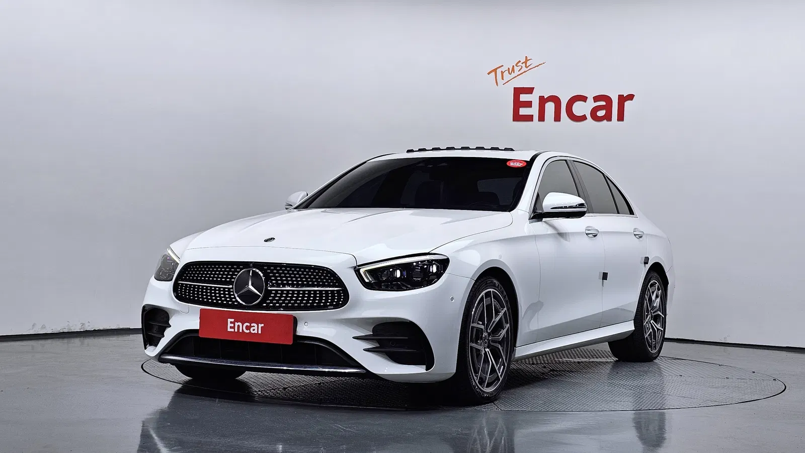 Mercedes-Benz Classe E AMG Line · E220d 4MATIC (W213) 2021 — photo 1 sur 36