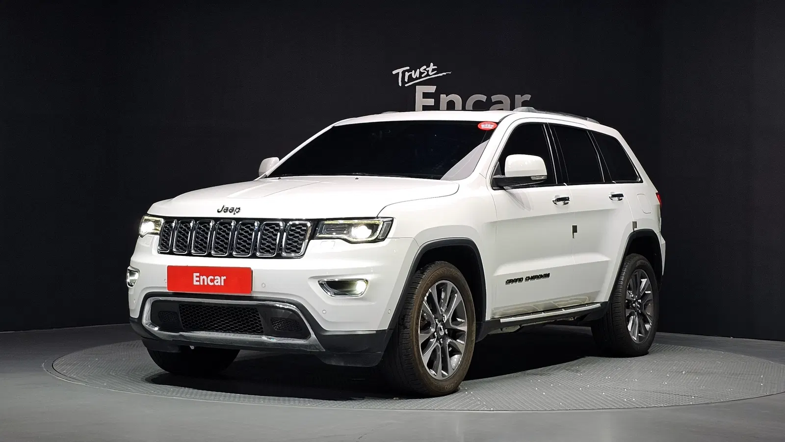 Jeep Grand Cherokee 3.6 Limited 2018 — photo 1 sur 32
