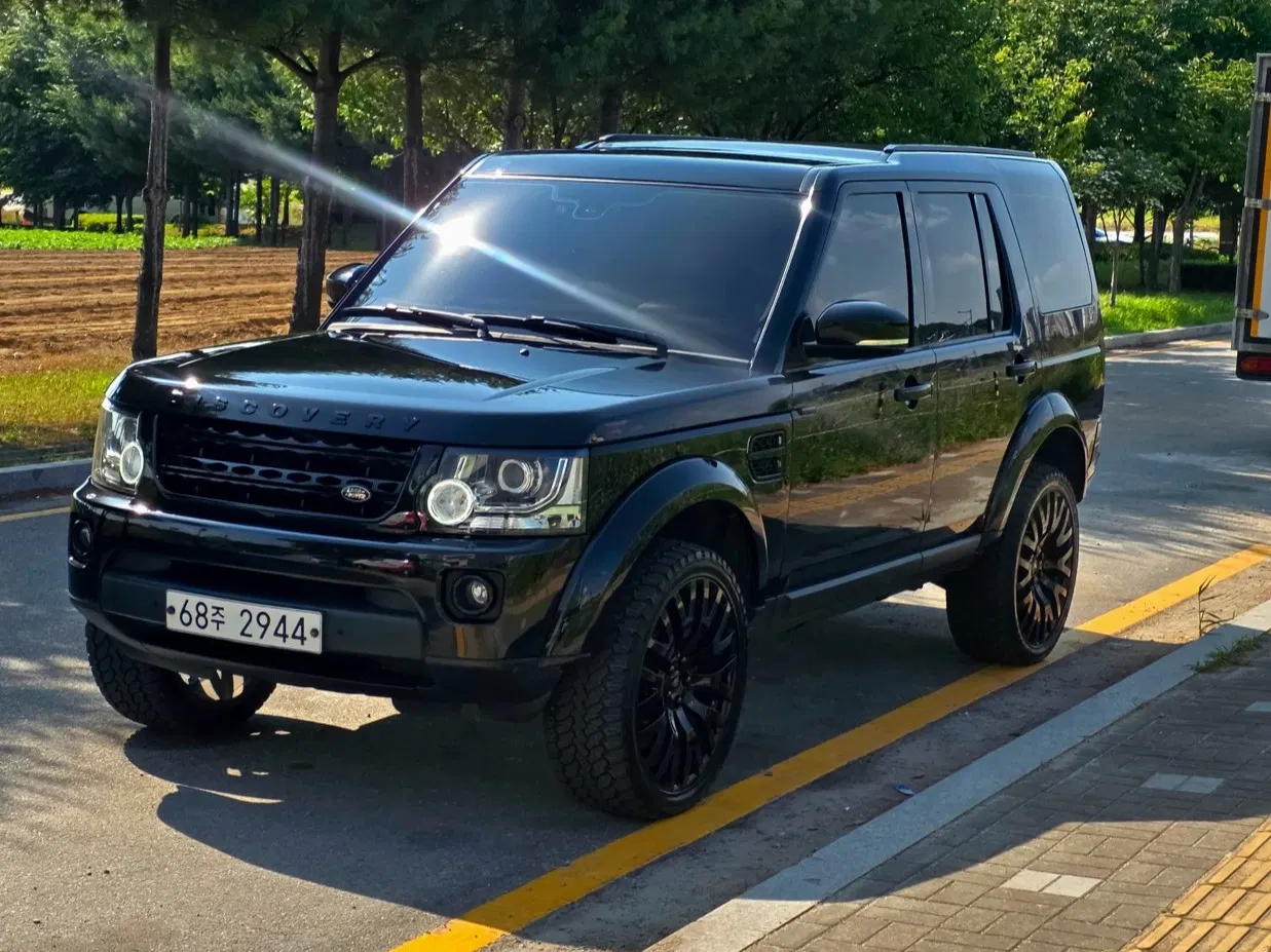 Land Rover Discovery 4 3.0 SDV6 SE 2014 — photo 1 sur 24