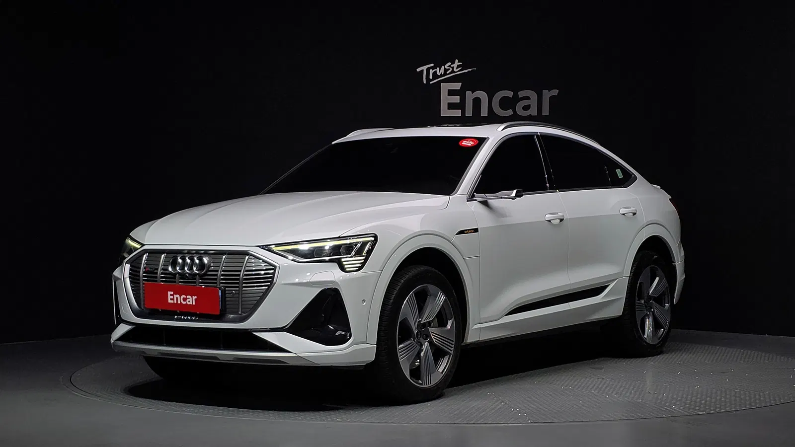 Audi e-tron 55 Quattro Sportback 2022 — photo 1 sur 26