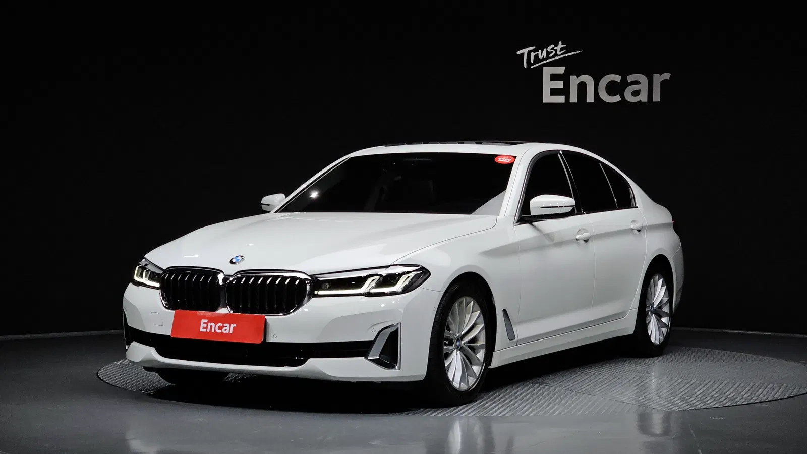 BMW Série 5 (G30) 520i Luxury 2022 — photo 1 sur 35