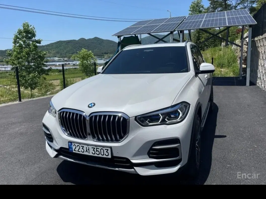 BMW X5 (G05) xDrive 40i xLine 2023 — photo 1 sur 22