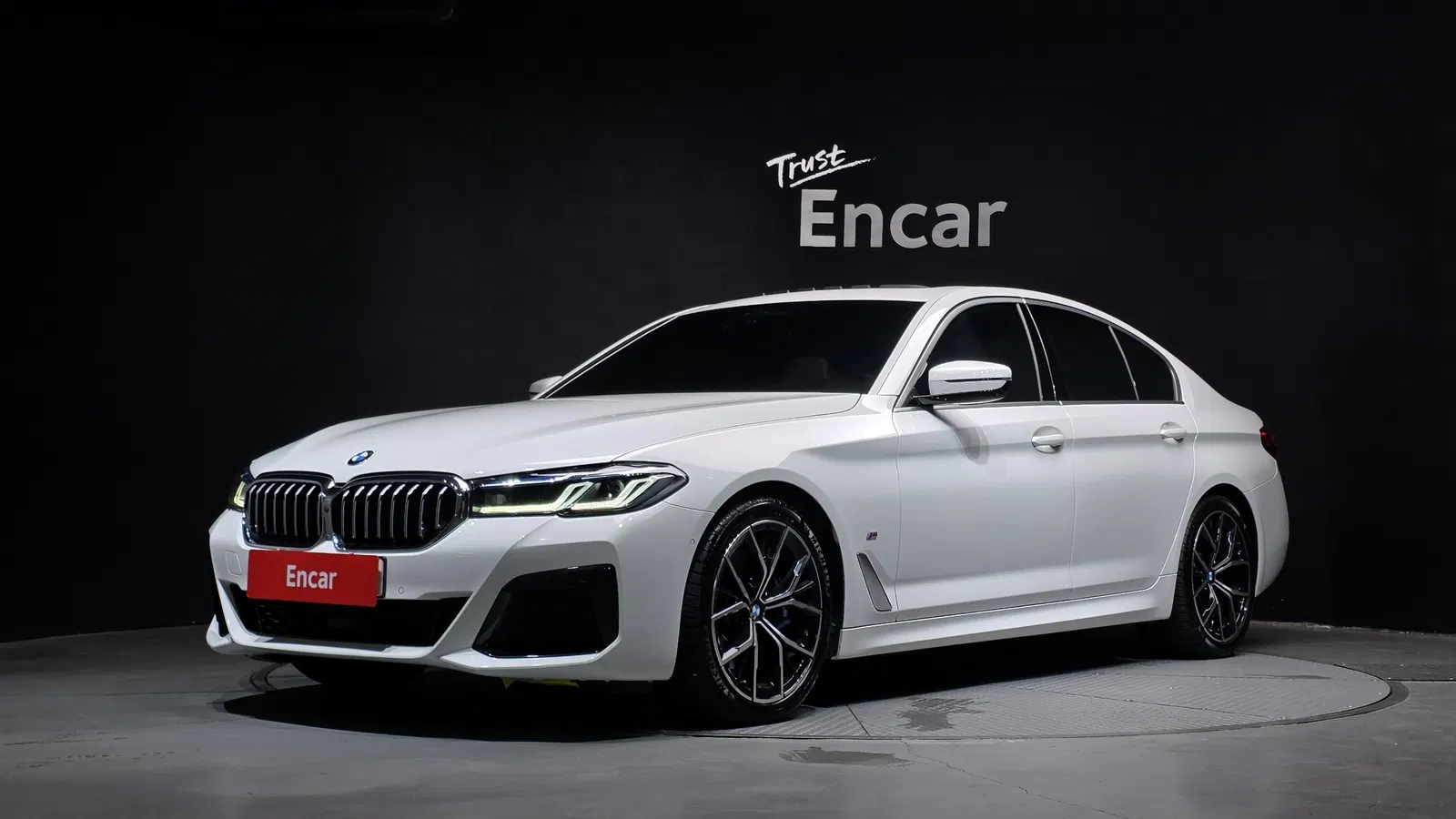 BMW Série 5 (G30) 530i M Sport 2023 — photo 1 sur 40