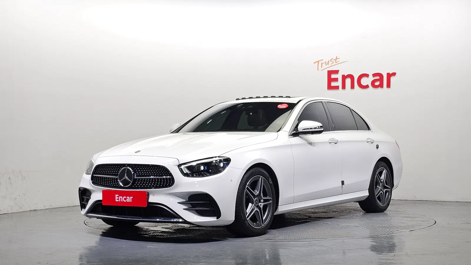 Mercedes-Benz Classe E AMG Line · E250 (W213) 2023 — photo 1 sur 36
