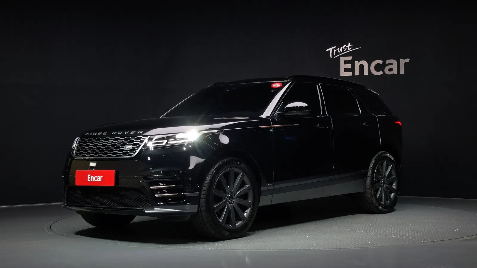 Land Rover Range Rover Velar 3.0 D300 R-Dynamic HSE 2019 — photo 1 sur 44