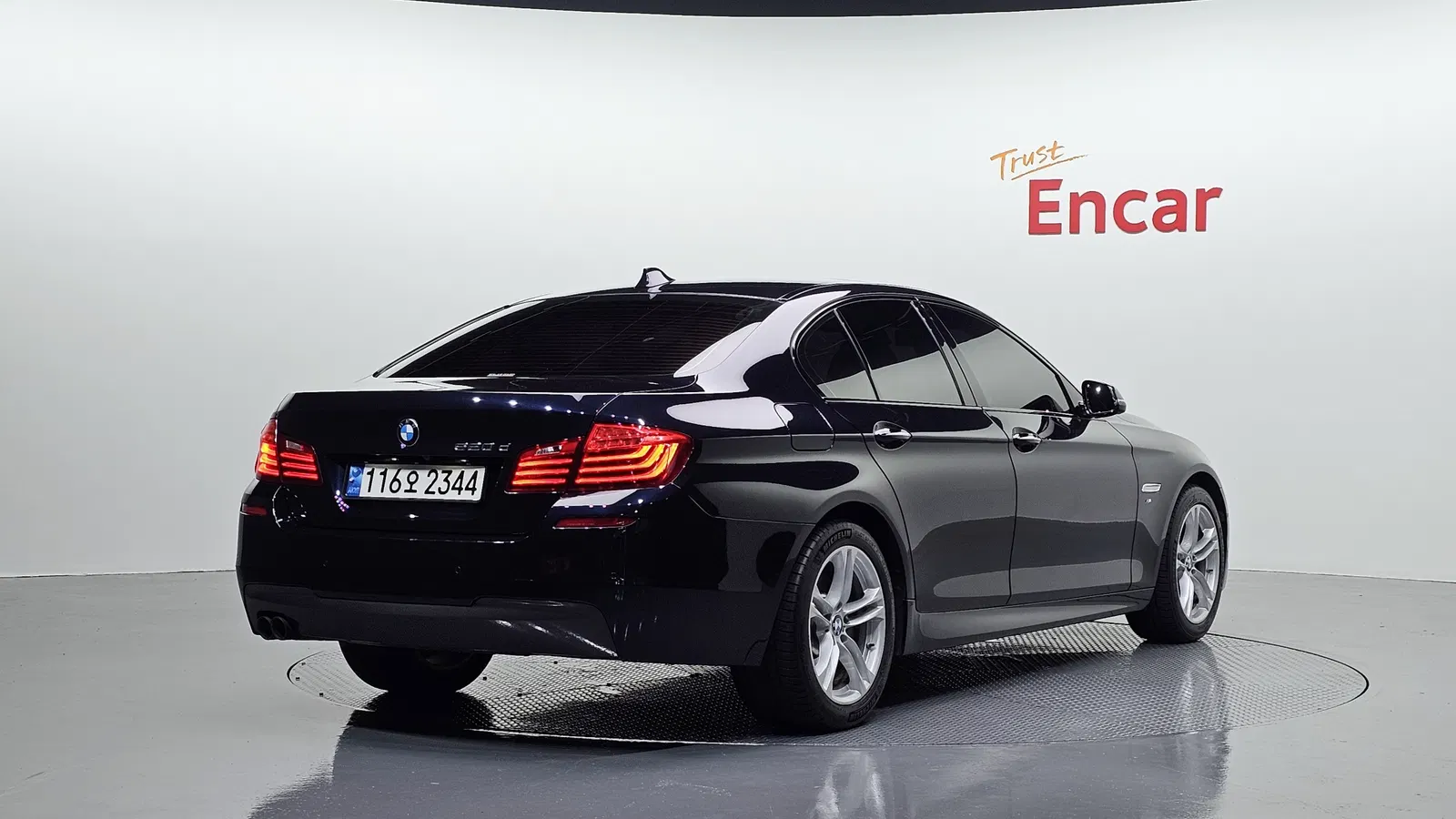 BMW Série 5 (F10) 520d M Aero Dynamic 2016 — photo 1 sur 34