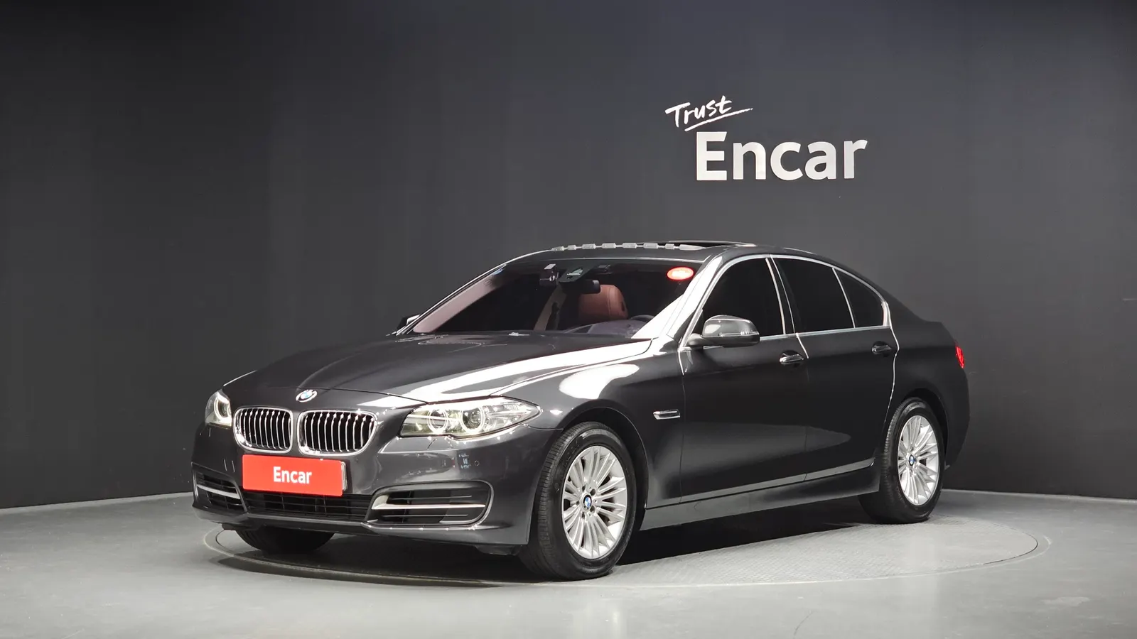 BMW Série 5 (F10) 520d 2015 — photo 1 sur 20
