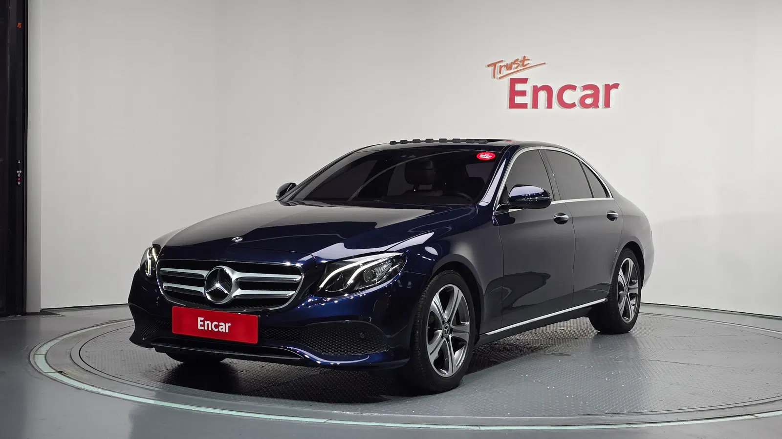 Mercedes-Benz Classe E E300 Avantgarde (W213) 2019 — photo 1 sur 20