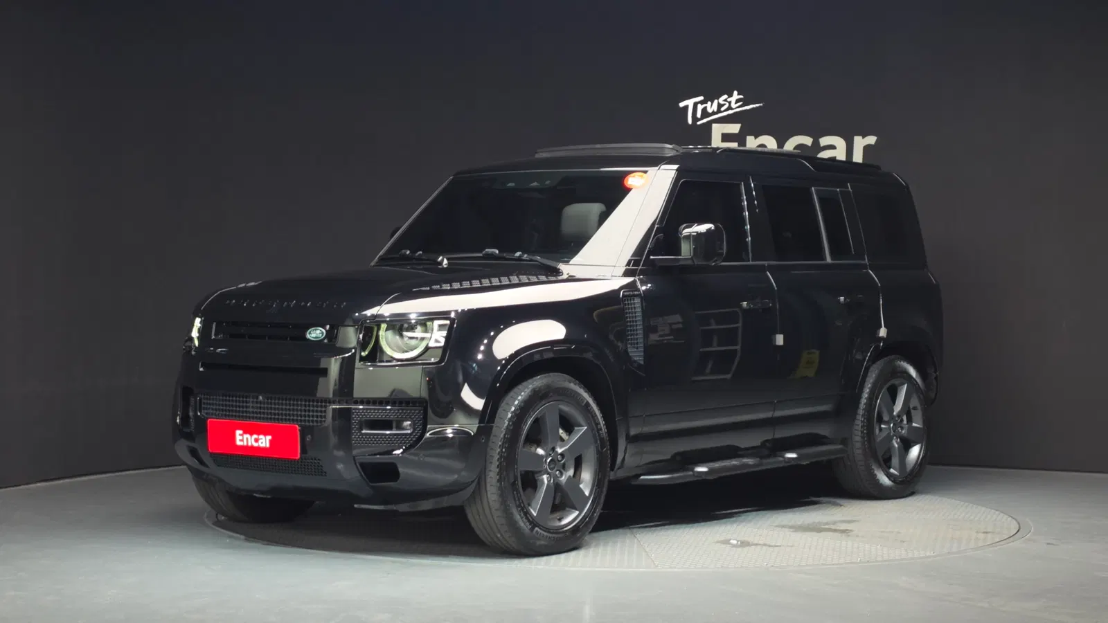 Land Rover Defender (L663) 110 D300 X-Dynamic HSE 2025 — photo 1 sur 33