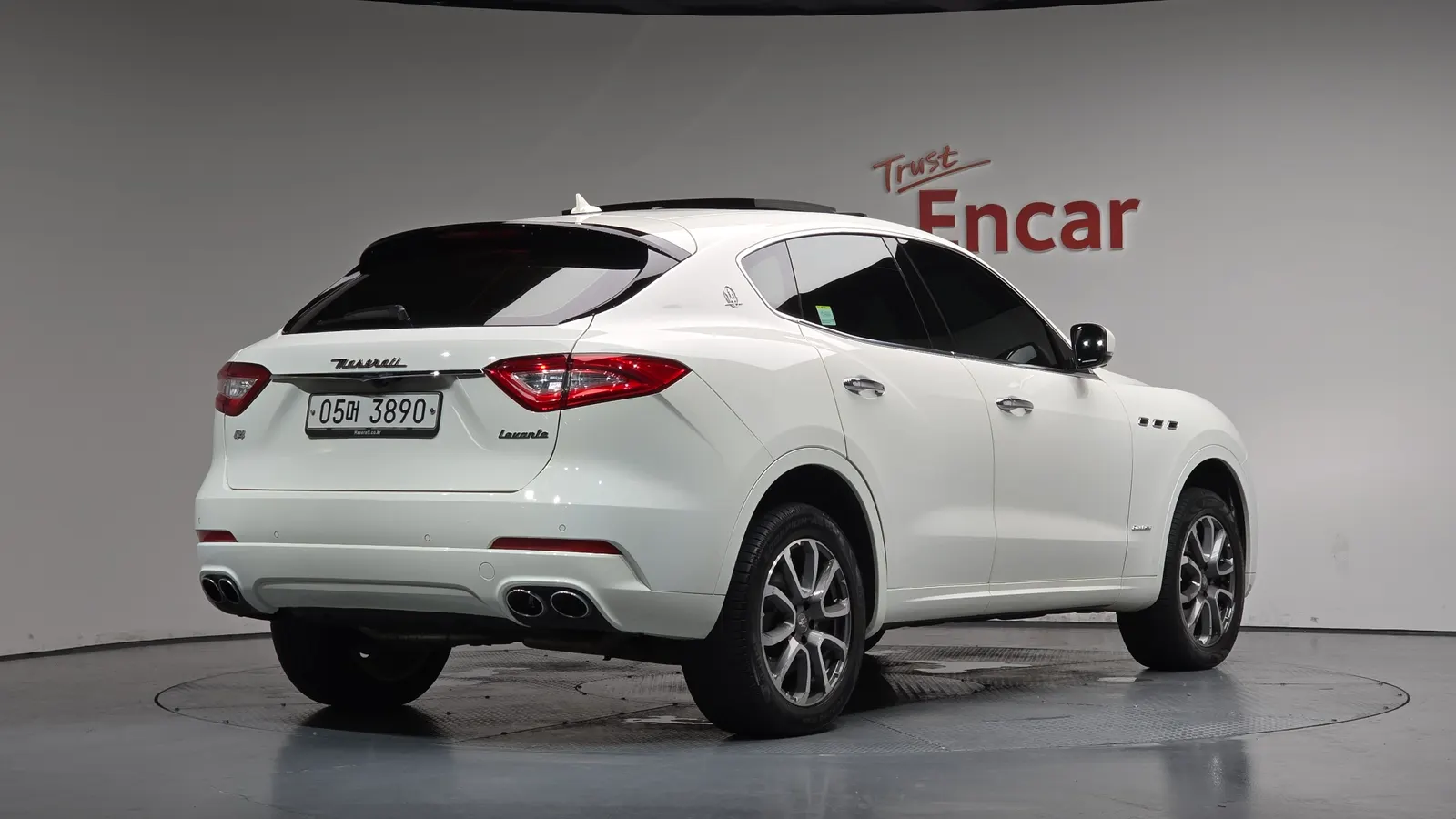 Maserati Levante 3.0 Diesel AWD GranLusso 2018 — photo 1 sur 35