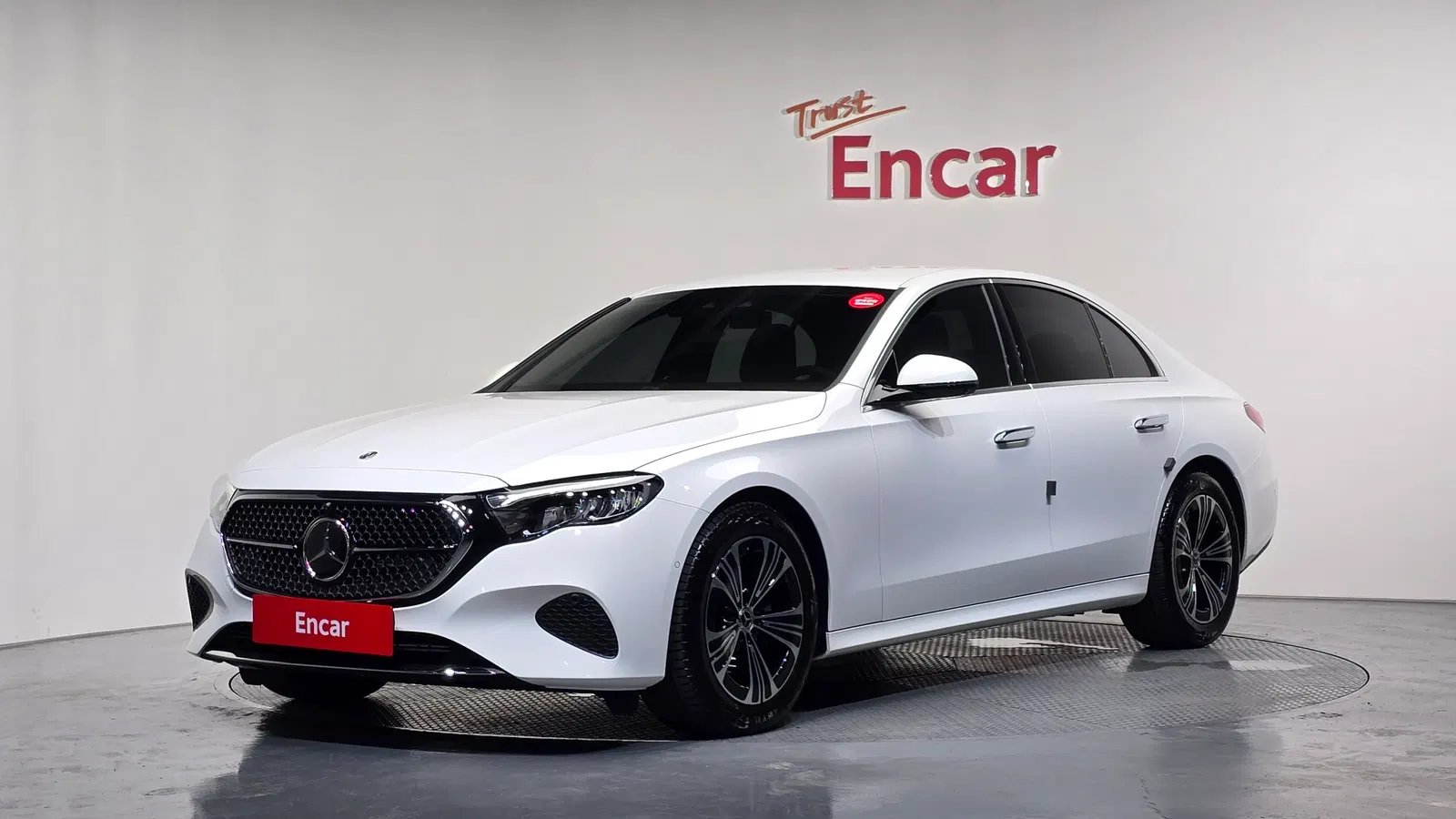 Mercedes-Benz Classe E E200 Avantgarde Limited (W214) 2025 — photo 1 sur 31