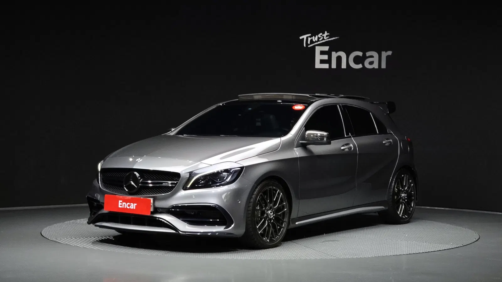 Mercedes-AMG Classe A A45 4MATIC (W176) 2018 — photo 1 sur 38