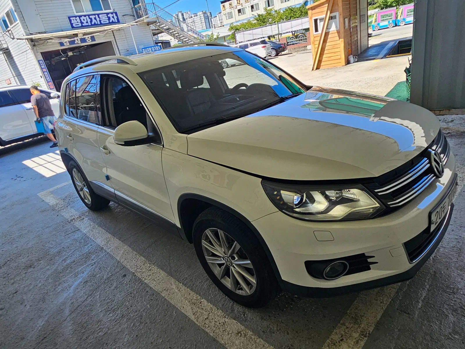 Volkswagen Tiguan 2.0 TDI Comfort 2013 — photo 1 sur 21