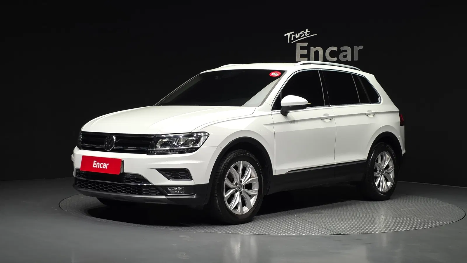 Volkswagen Tiguan 2e génération 2.0 TDI Premium 2020 — photo 1 sur 20
