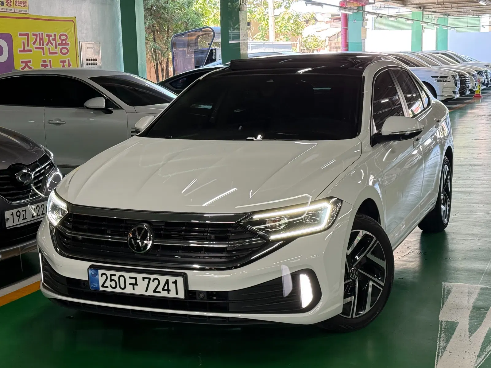 Volkswagen Jetta 7e génération 1.5 TSI Prestige 2023 — photo 1 sur 21