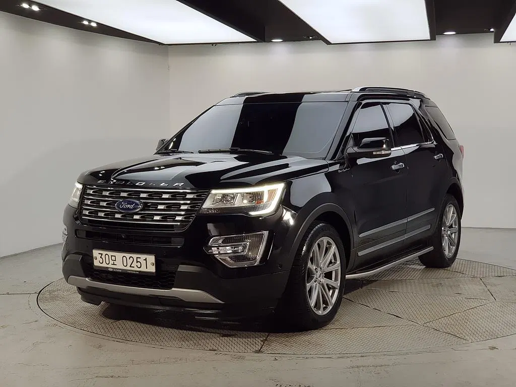 Ford Explorer 3.5 Limited 4WD 2016 — photo 1 sur 26