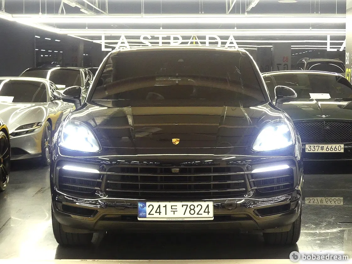 Porsche Cayenne (PO536) 3.0 2021 — photo 1 sur 26