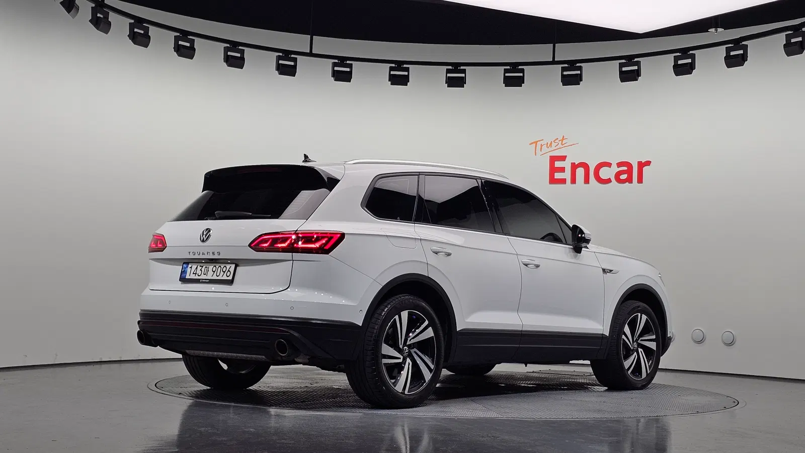 Volkswagen Touareg 3e génération 3.0 TDI Premium 2023 — photo 1 sur 30