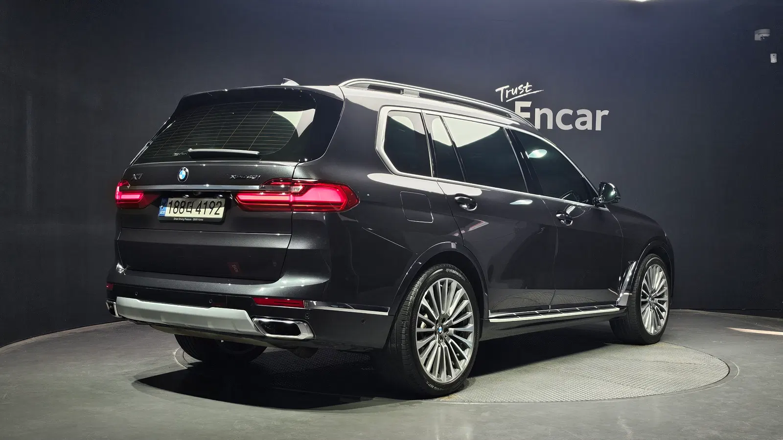 BMW X7 (G07) xDrive 40i Design Pure Excellence 6 places 2022 — photo 1 sur 42