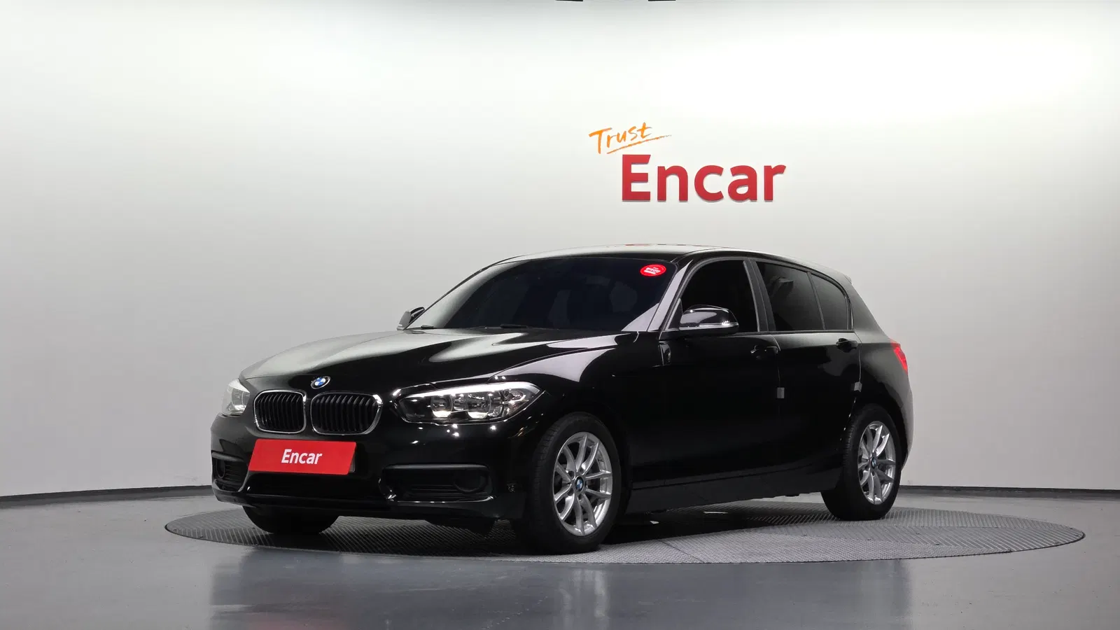 BMW Série 1 (F20) 118d Joy 5 portes 2017 — photo 1 sur 26