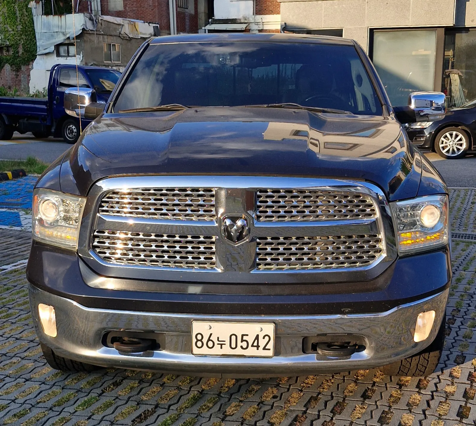 Dodge RAM Pickup 5.7 2013 — photo 1 sur 23
