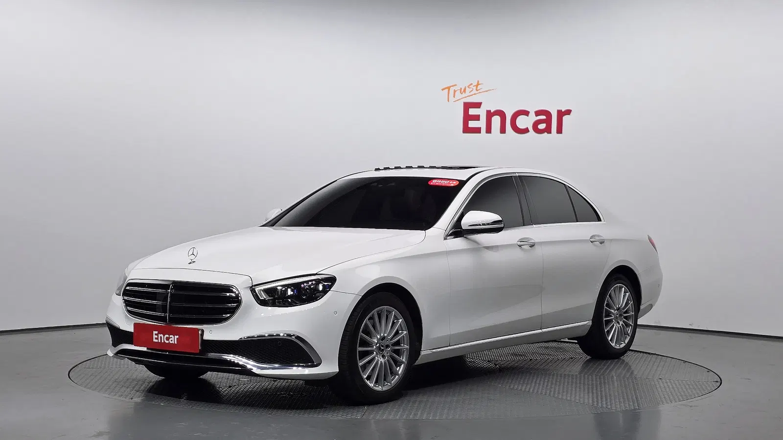 Mercedes-Benz Classe E E250 Exclusive (W213) 2021 — photo 1 sur 20
