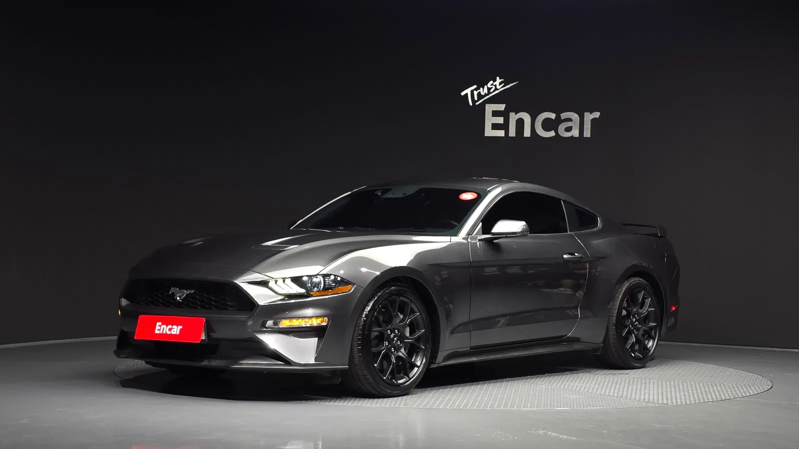 Ford Mustang Coupé 2020 — photo 1 sur 30