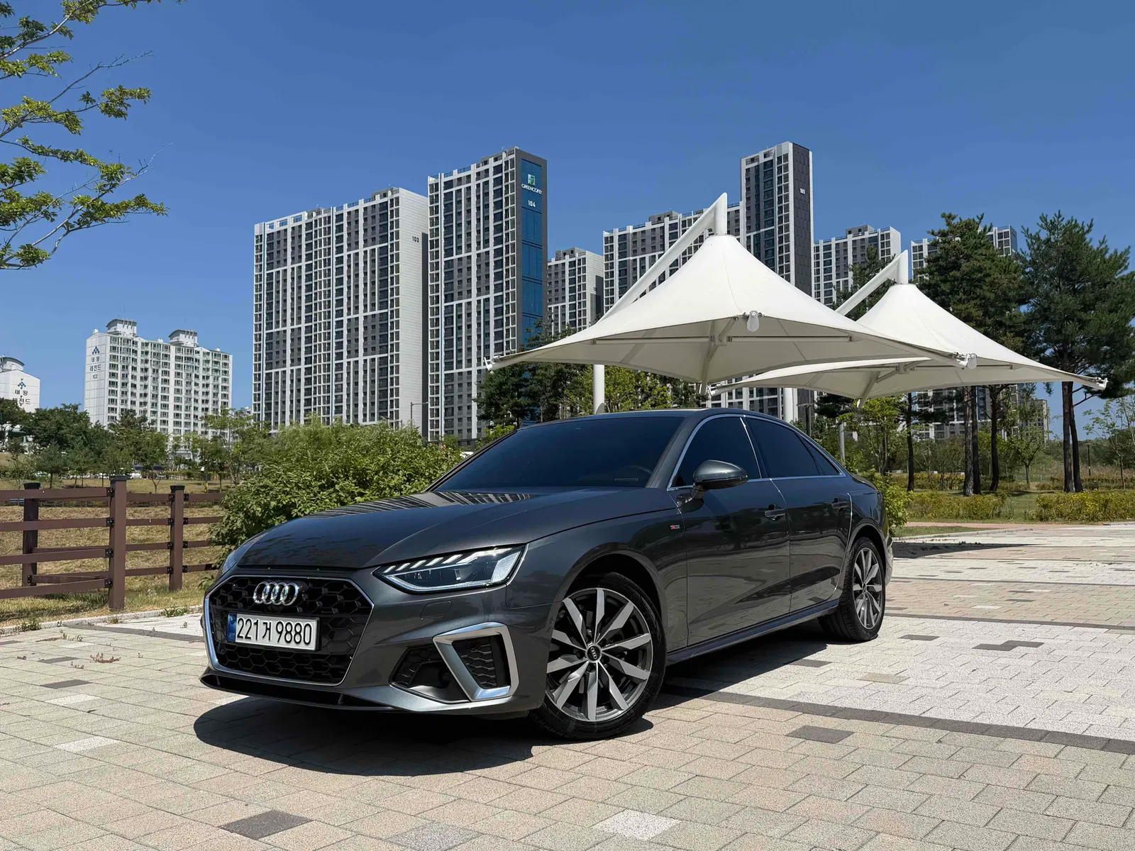 Audi A4 (B9) 40 TFSI Premium 2023 — photo 1 sur 20
