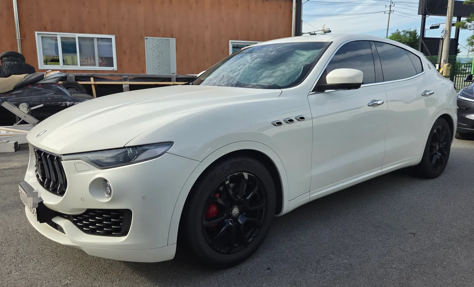 Maserati Levante 3.0 Diesel AWD GranLusso 2018 — photo 1 sur 17