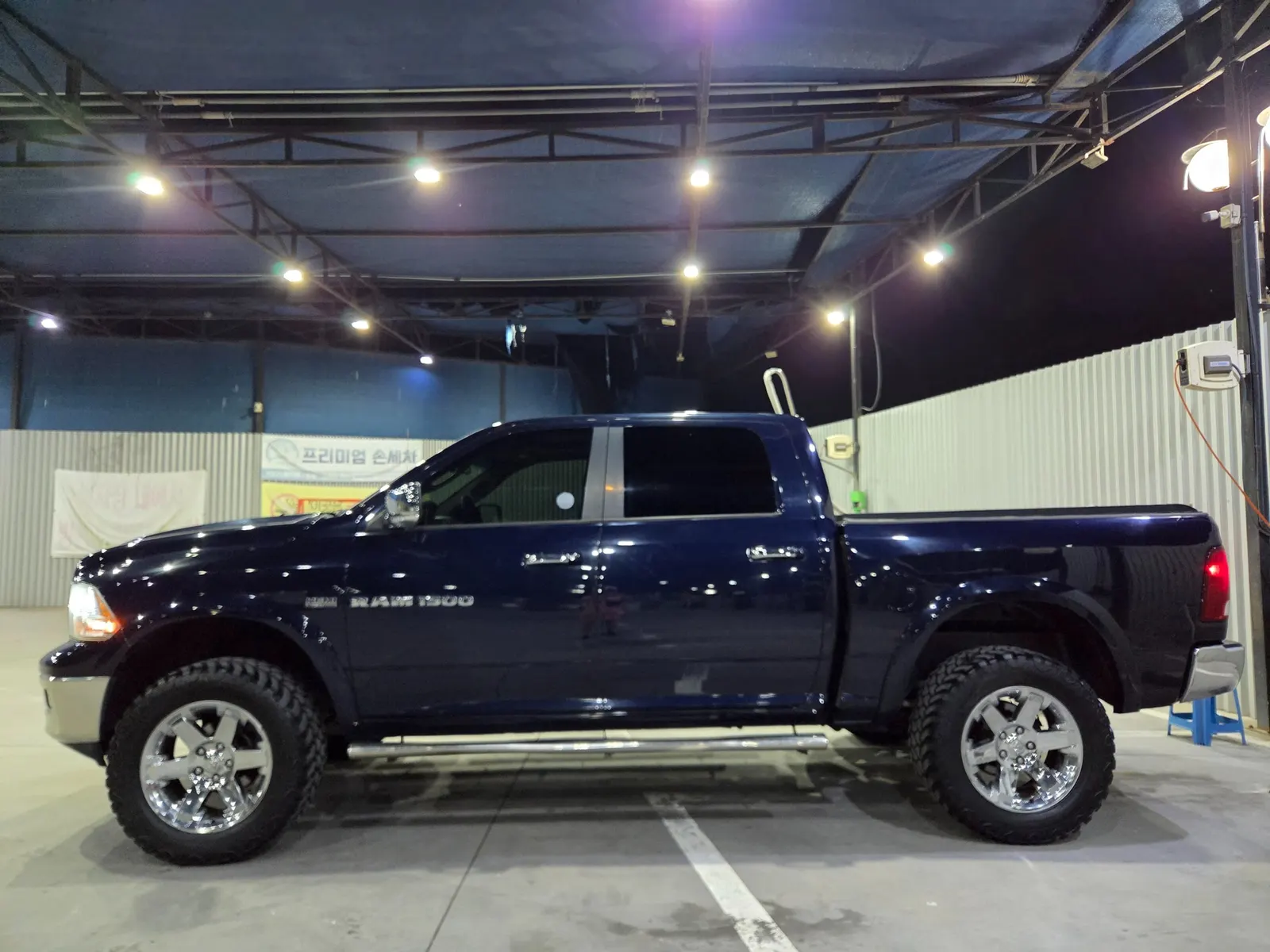 Dodge RAM Pickup 5.7 2012 — photo 1 sur 17