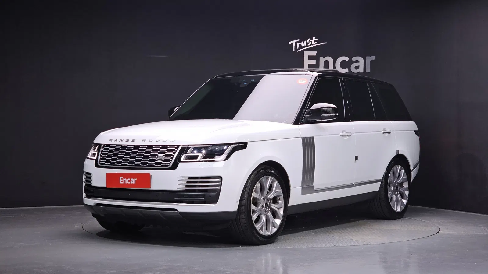 Land Rover Range Rover 4e génération 4.4 SDV8 AB Diesel 2018 — photo 1 sur 36