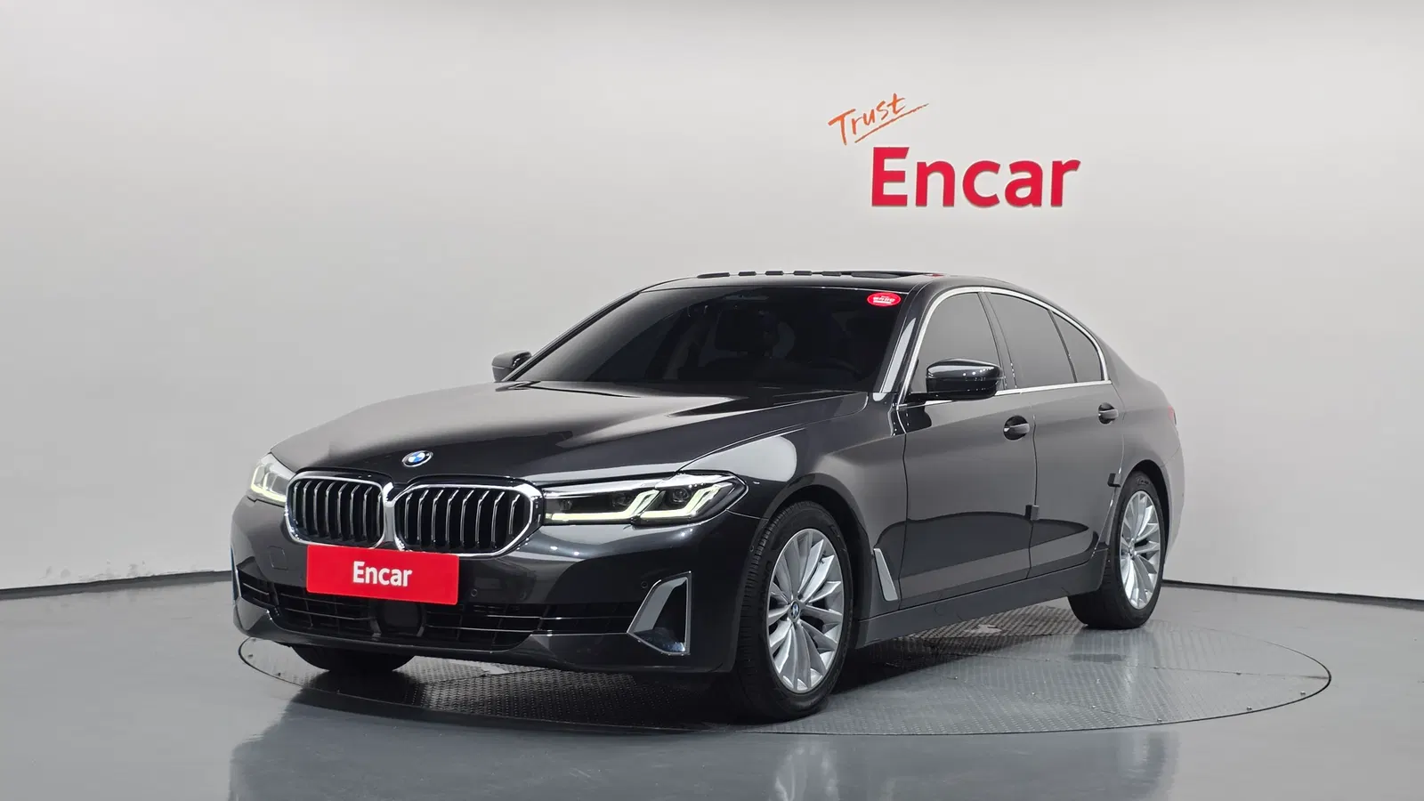 BMW Série 5 (G30) 530i Luxury 2022 — photo 1 sur 20
