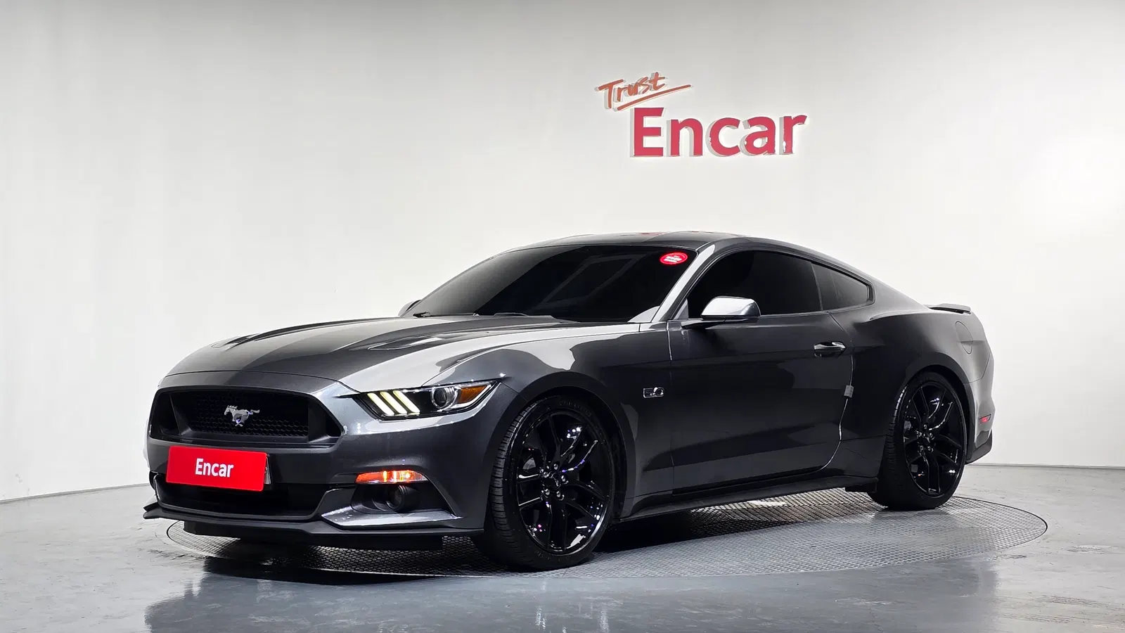 Ford Mustang GT Coupé 2016 — photo 1 sur 26