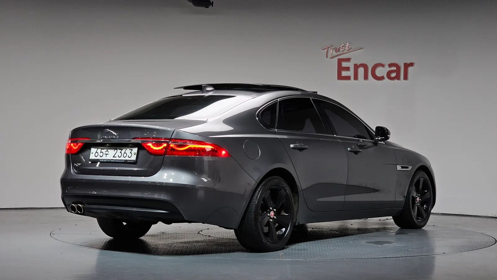 Jaguar XF (X260) 20d Prestige 2017 — photo 1 sur 35