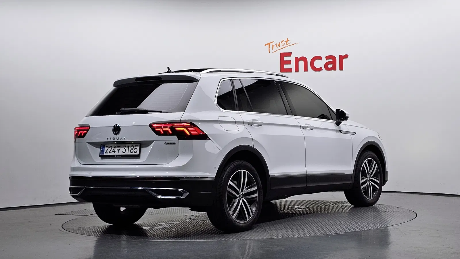 Volkswagen Tiguan 2e génération 2.0 TDI 4Motion Prestige 2023 — photo 1 sur 33