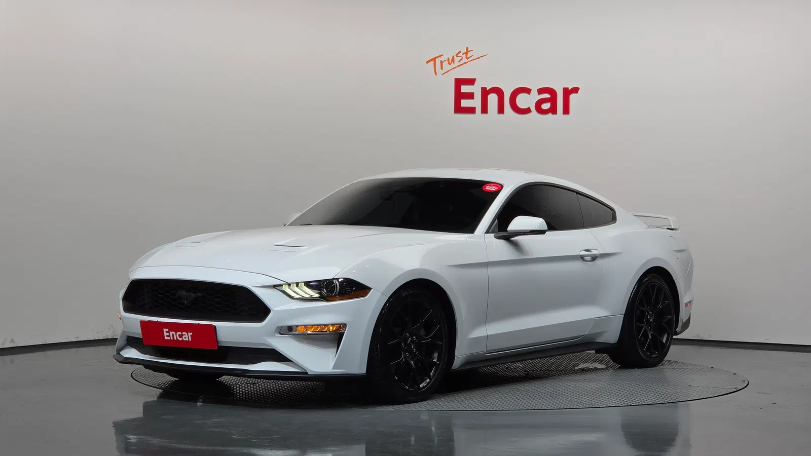 Ford Mustang Coupé 2019 — photo 1 sur 37