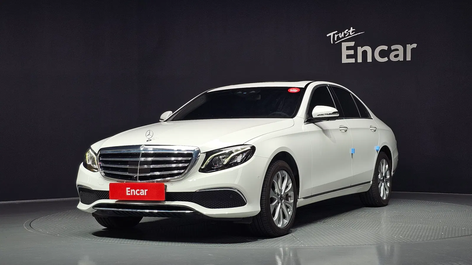 Mercedes-Benz Classe E E300 4MATIC Exclusive (W213) 2020 — photo 1 sur 20