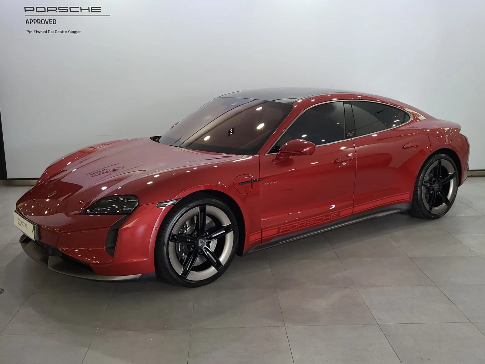 Porsche Taycan Turbo 2025 — photo 1 sur 25
