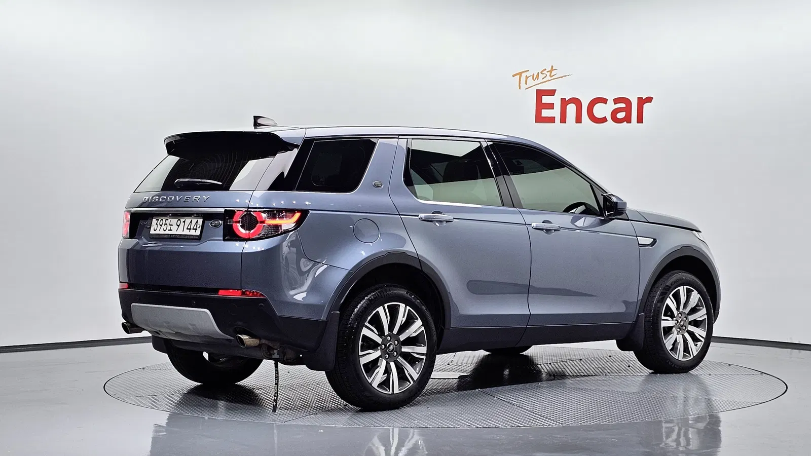 Land Rover Discovery Sport 2.0 TD4 HSE Luxury 2018 — photo 1 sur 32