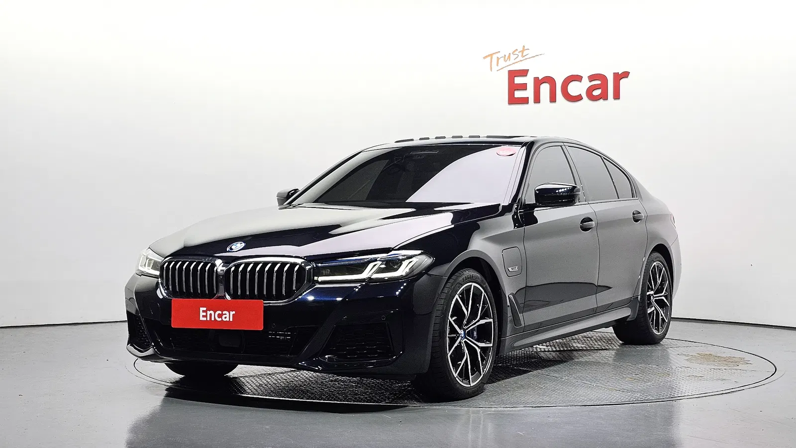 BMW Série 5 (G30) 530e M Sport 2023 — photo 1 sur 36