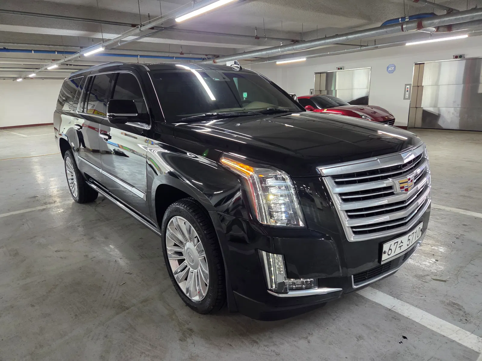 Cadillac Escalade 6.2 ESV 2018 — photo 1 sur 17
