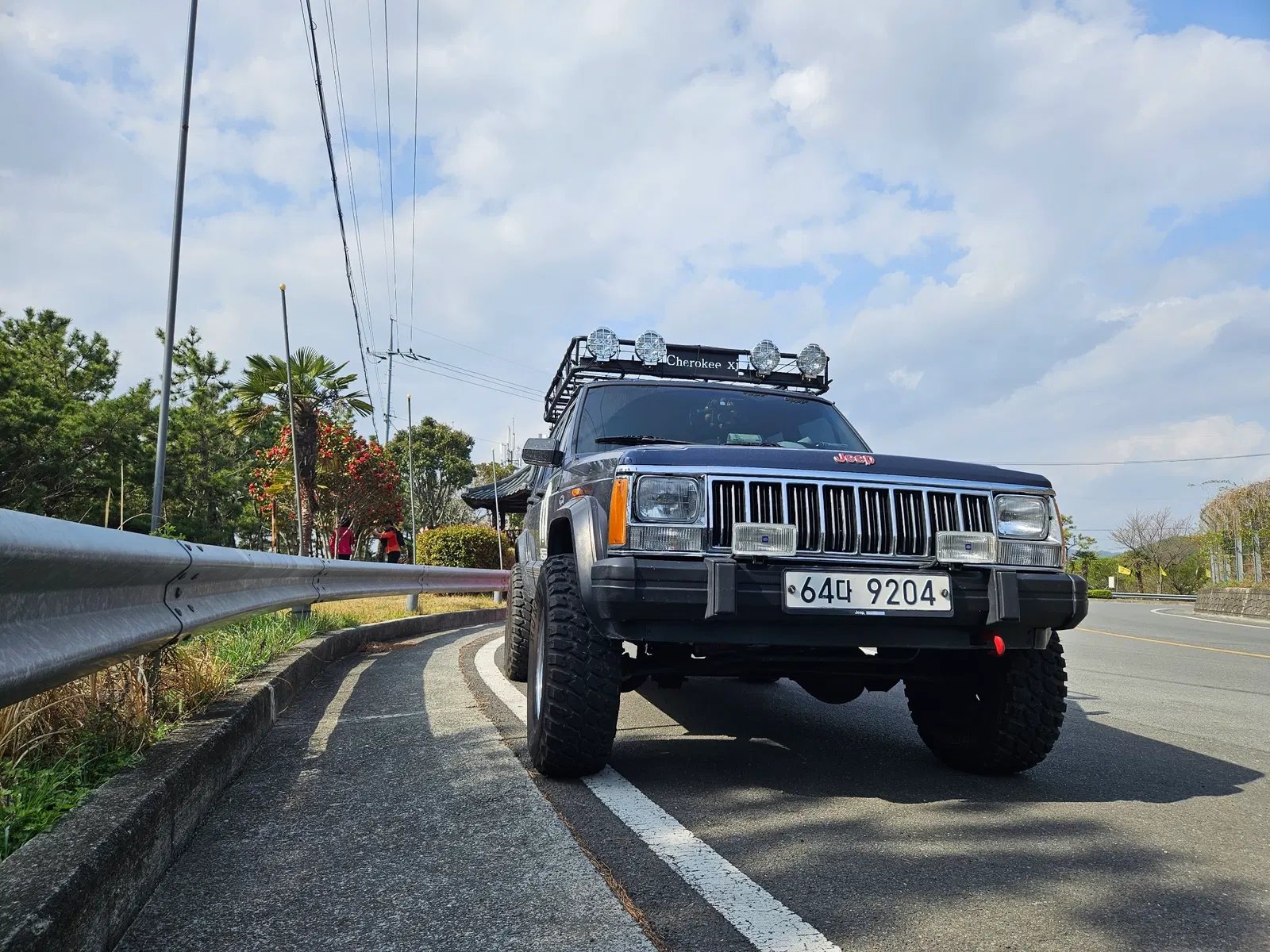 Jeep Cherokee 2.5 1993 — photo 1 sur 21