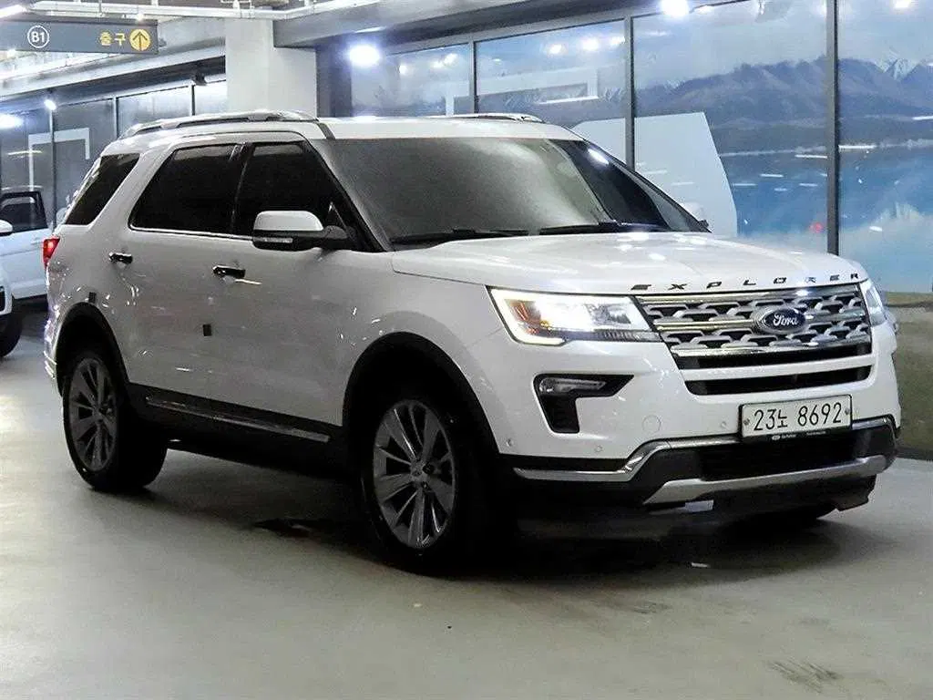 Ford Explorer 2.3 Limited 4WD 2018 — photo 1 sur 26