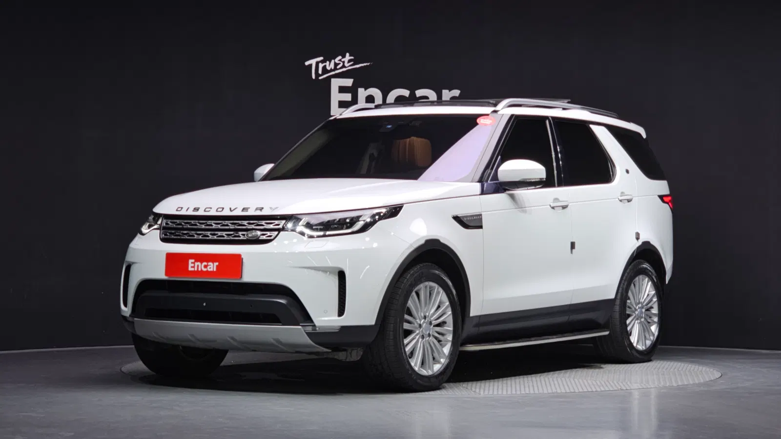 Land Rover Discovery 5 3.0 TD6 HSE Luxury 2018 — photo 1 sur 20