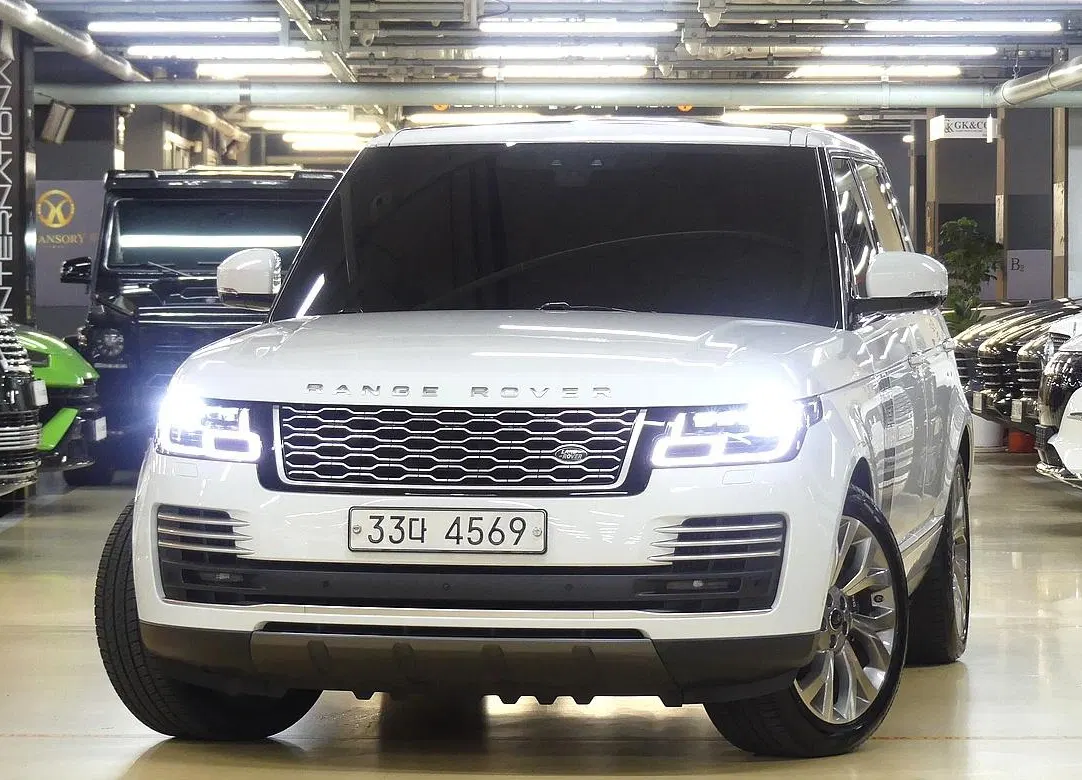 Land Rover Range Rover 4e génération 4.4 SDV8 AB LWB Diesel 2019 — photo 1 sur 26