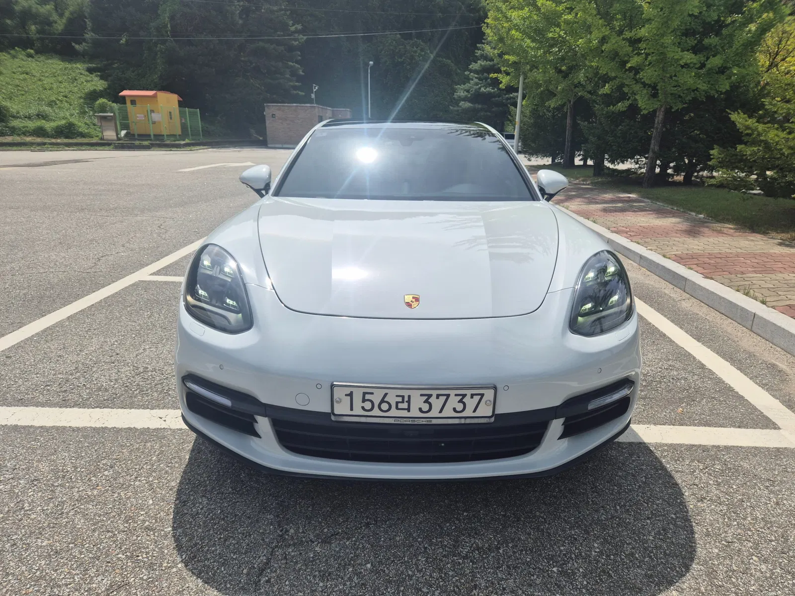 Porsche Panamera (971) 2.9 4S 2018 — photo 1 sur 21