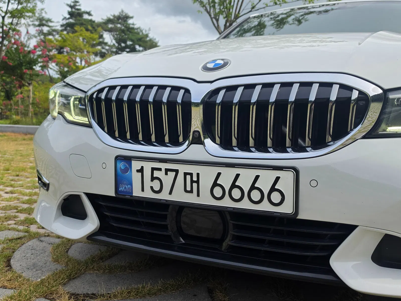 BMW Série 3 (G20) 330i Luxury 2019 — photo 1 sur 23