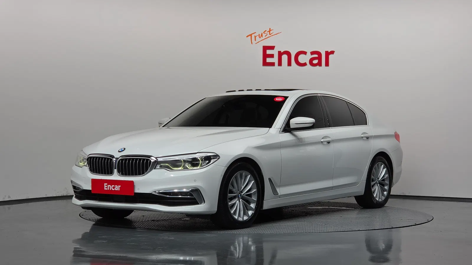 BMW Série 5 (G30) 520d xDrive Luxury Plus 2020 — photo 1 sur 20
