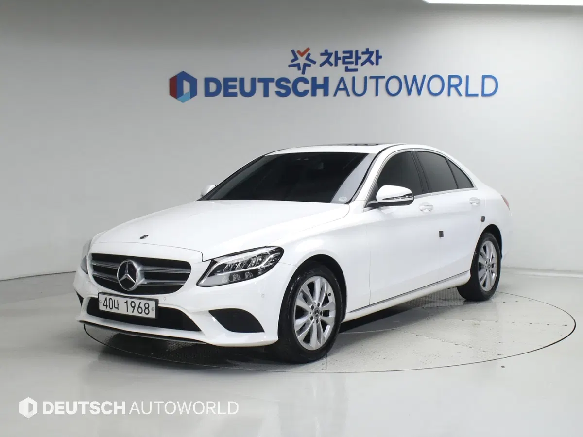 Mercedes-Benz Classe C C220 d Avantgarde (W205) 2019 — photo 1 sur 26